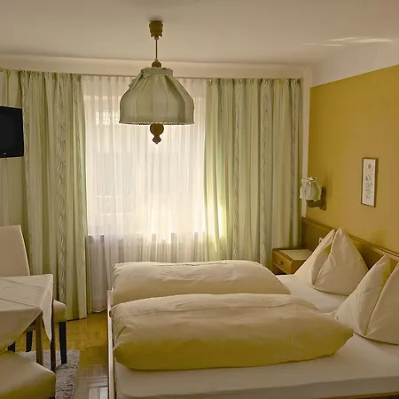 Guest house Gasthof Franz Von Assisi Anif