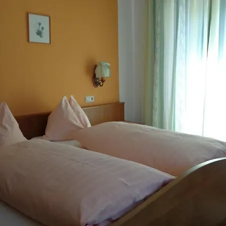 Gasthof Franz Von Assisi * Anif